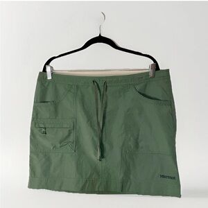Marmot Green Outdoor Hiking Gorpcore Athleisure Nylon Blend Skirt Sz 12